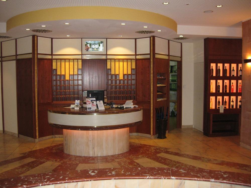 Parkhotel Weingarten Вайнгартен Екстериор снимка