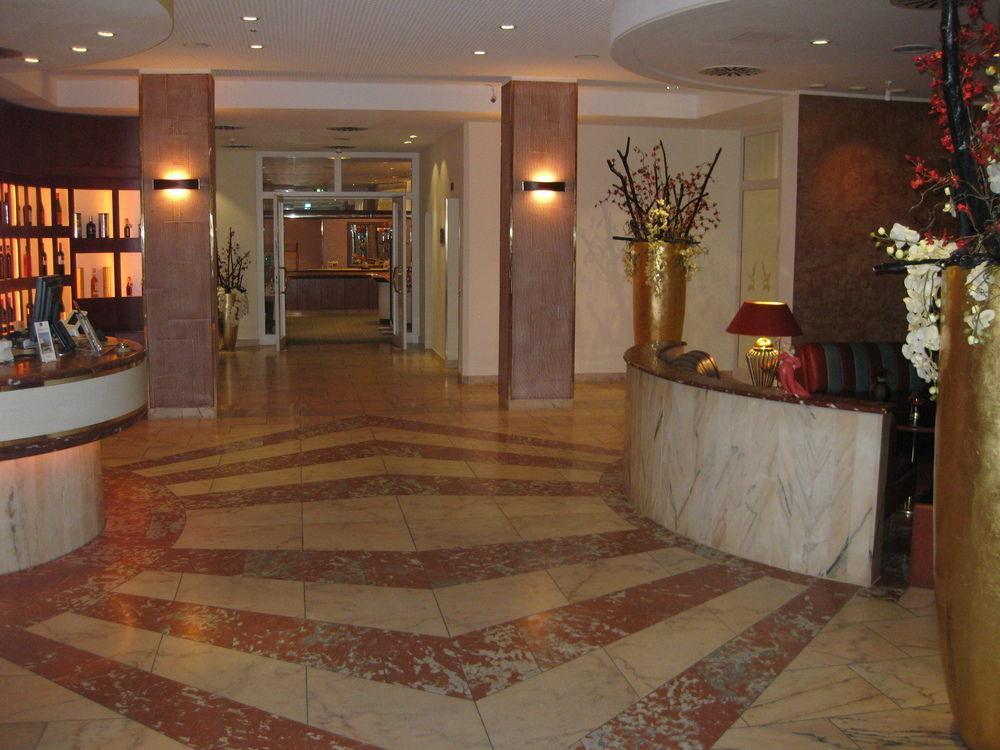 Parkhotel Weingarten Вайнгартен Екстериор снимка