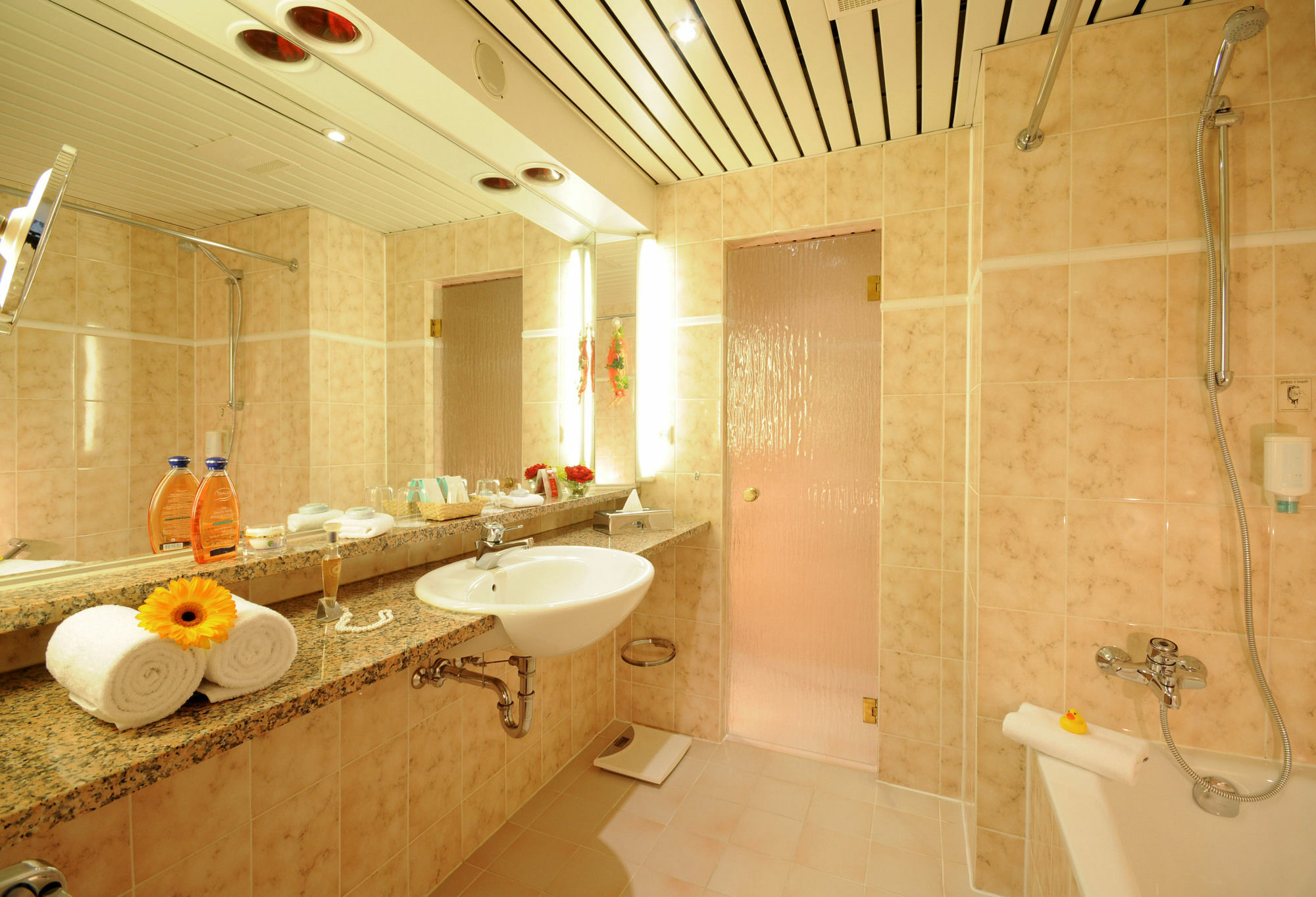 Parkhotel Weingarten Вайнгартен Екстериор снимка