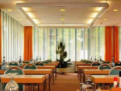 Parkhotel Weingarten Вайнгартен Екстериор снимка